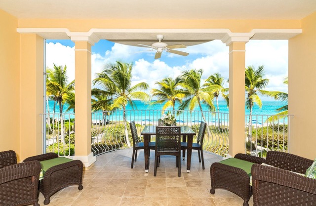 Villa Renaissance 206: Luxury Oceanfront 2 Bedrooms on Grace Bay with Ocean View