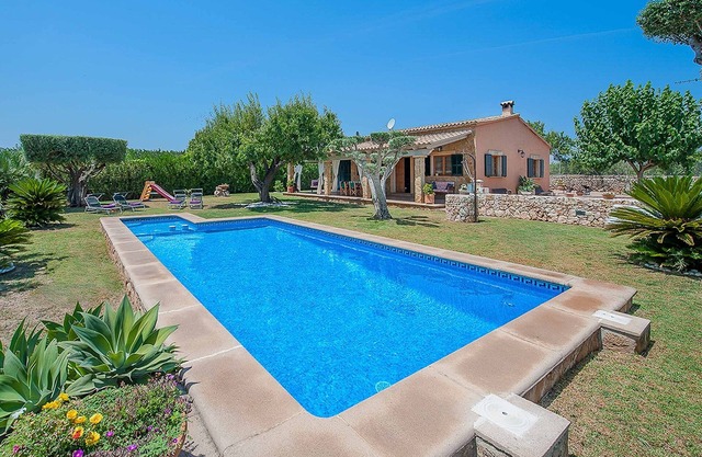 Villa S Hortet Den Jua -This Villa includes a private pool, WI-FI & Table tennis
