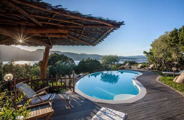 Villa Sa Jaga - infinity pool facing sunset, Porto Rotondo