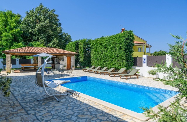Villa Sara four-bedroom villa with a swimming pool