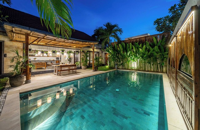Villa Sarong 2 Chic 2BR Boho Villa: Prime Central Location