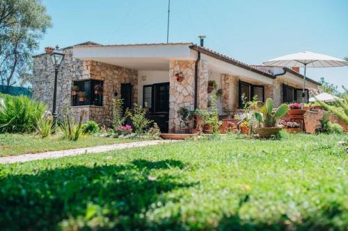 Villa Silvana tra natura e mare