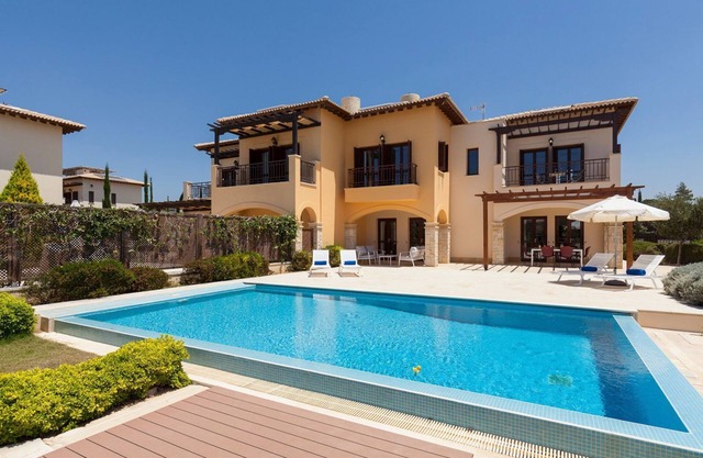 Villa Sphella - Three Bedroom Resort, Sleeps 6