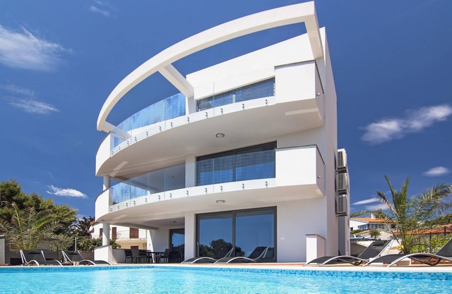 Villa SUNRISE PREMANTURA for 18 Person or (12+2 Person ,Price on request)