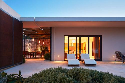 Villa The Longhouse- Pool-Sauna-Gym- Panormaic Seaview