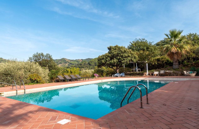 Villa 'Toniasole' with Sea View, Wi-Fi and Air Conditioning