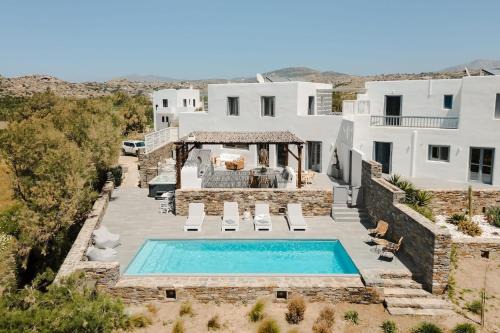 Villa Tranquilla - Beach House, Seaview, Pool & Jacuzzi