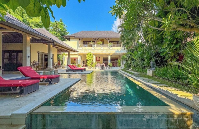 Villa Tresna · 5BR Private Pool by Villa Bugis