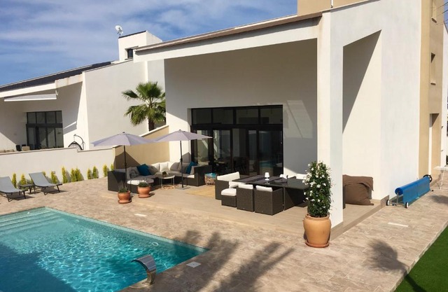 Villa Turmalina with private pool in La Zenia
