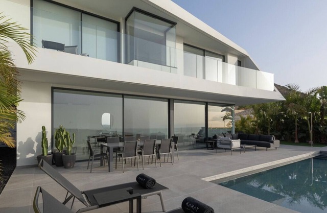 Villa Under the Atlantic Sun