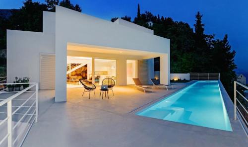 Villa V - private pool, special location & surroundings