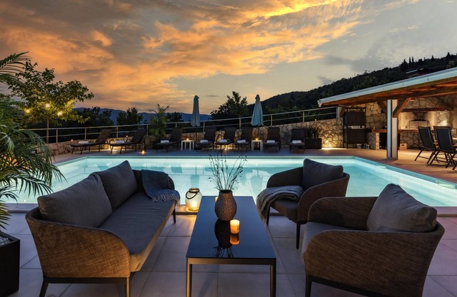 Villa Vinko rustic design Villa on superb location