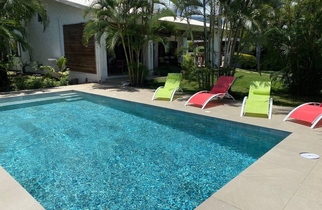 Villa 'Vinlie' with swimming pool 100 metres from the beach and lagoon of La Saline