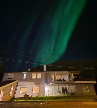 Villa with amazing view! Free Parking