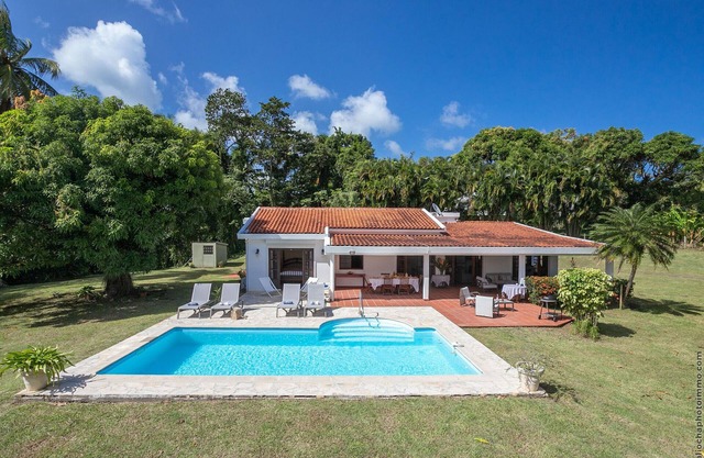 Villa with beautiful pool luxurious tropical garden (MQRS03 6 p)