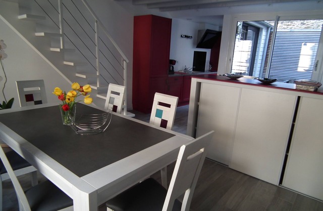 VILLA with garage and terrace 200 ml beaches parks and shops