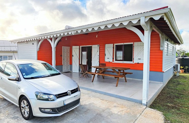 Villa with Garden - Wi-Fi - Private Parking