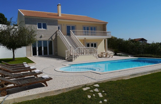 Villa With Heated Private Pool and WiFi