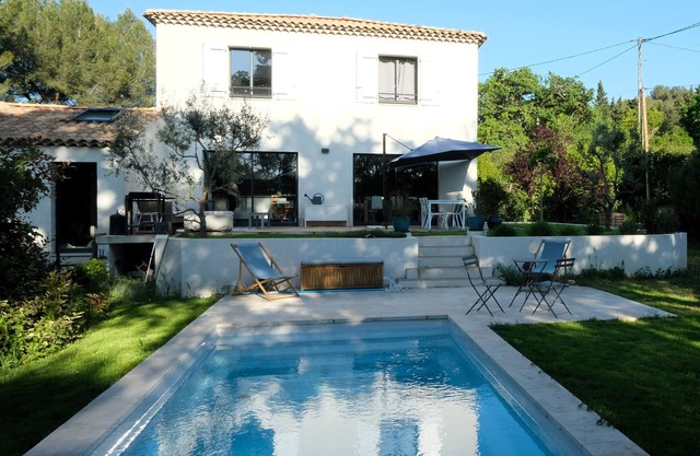 Villa with pool and air conditioning for 8 people between Aix-en-Pce & Marseille