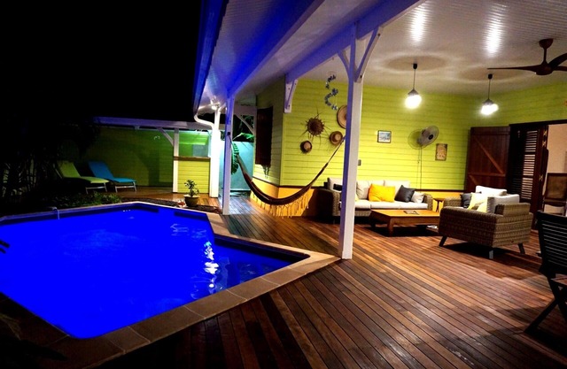 Villa with pool and air conditioning close to beaches