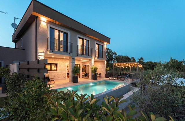 Villa with pool and wellness for 8 persons, 4 bedrooms,