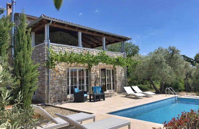 Villa with sea view for 6 persons in Poreč-Kukci