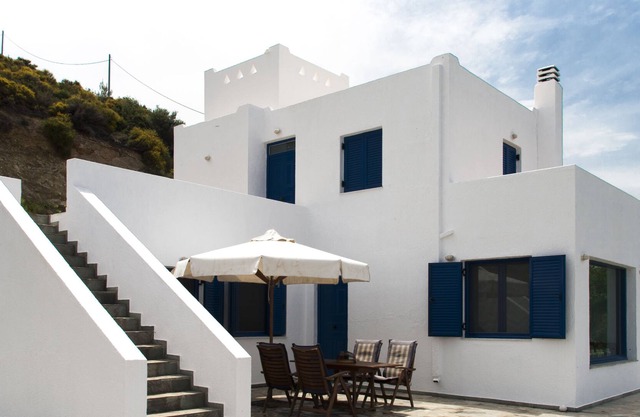 Villa With Stunning View At The Aegean Sea