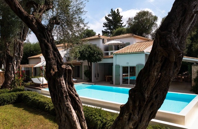 Villa Zuri - Five Bedroom Villa, Sleeps 12