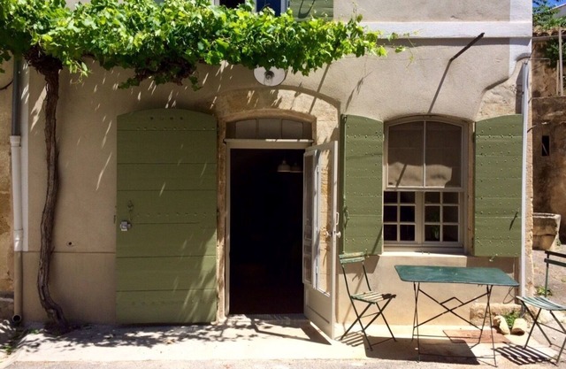 Village house in the center of Lourmarin