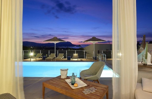 Villas Aori & Armi | Private pools & amazing seaview