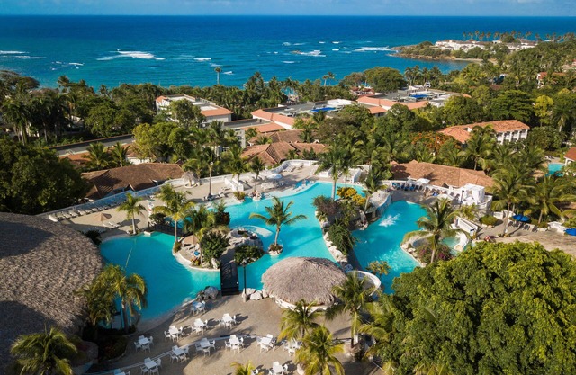 VIP Cofresi Jr. Suite @ Lifestyle Holidays, Mandatory All-Inclusive Fee Extra