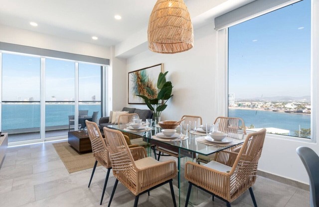 Vista Hermosa en Depa Lujoso Punta Bahia