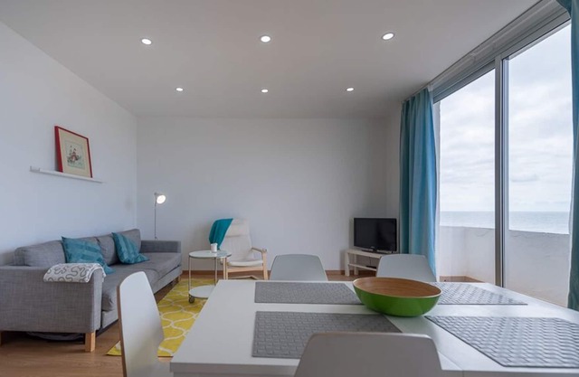 VISTA PLAYA Y MAR - sea view, wifi and A/C at Melenara beach