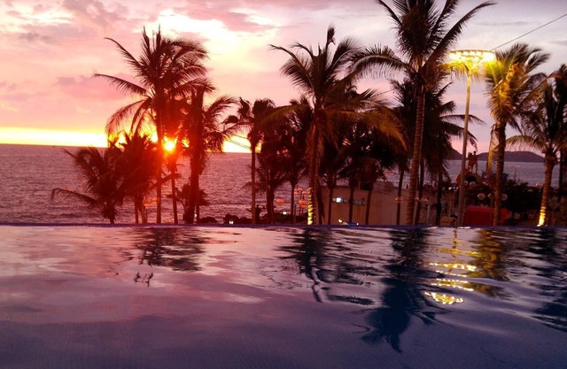 Vue Oceanfront Condo with Pool