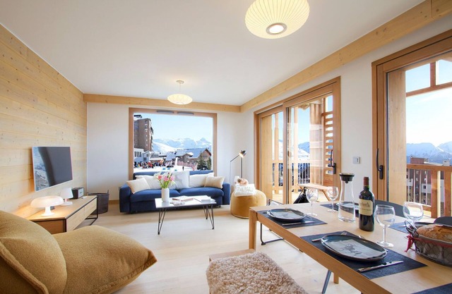 Vue sur les pistes, ski aux pieds, T3 + cabine