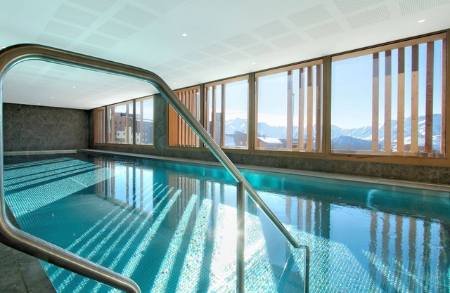 Vue sur les pistes, ski aux pieds, T3 + cabine