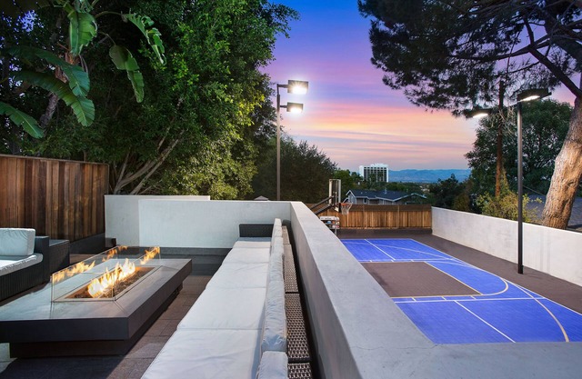 Vv Estates