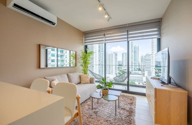 w *| Iconic 1BR Home in San Francisco