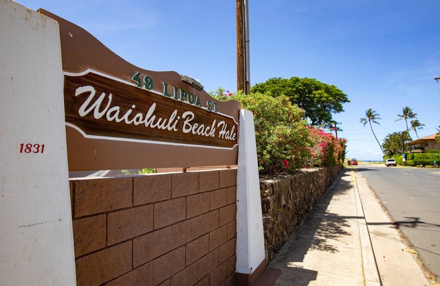 Waiohuli Beach Hale Ocean View Condos with Parking