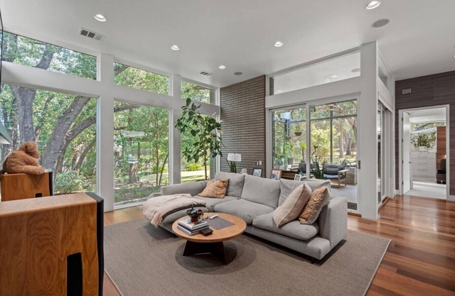 Walk to ACL! Exquisite Zilker Contemporary