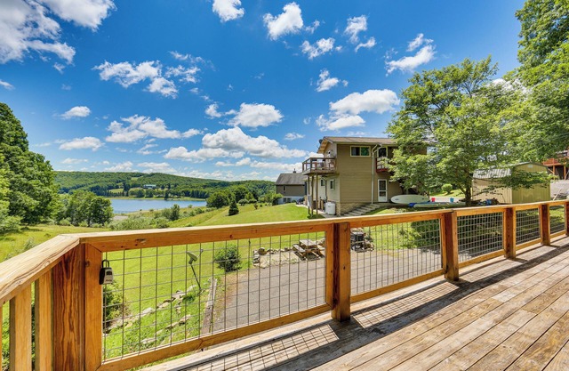 Walk to Alpine Lake: Terra Alta Cabin w/Deck