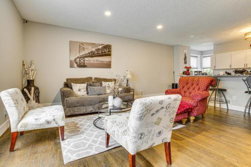 Walk to Bites and Whittier Park Uptown Getaway!