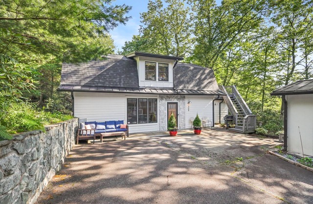 Walk To Downtown! The Carriage House At Blowing Rock