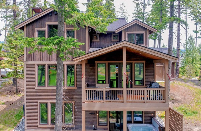 Walk to the Winery! On the Golf Course in Suncadia! Hot Tub | Up to 33% Off!