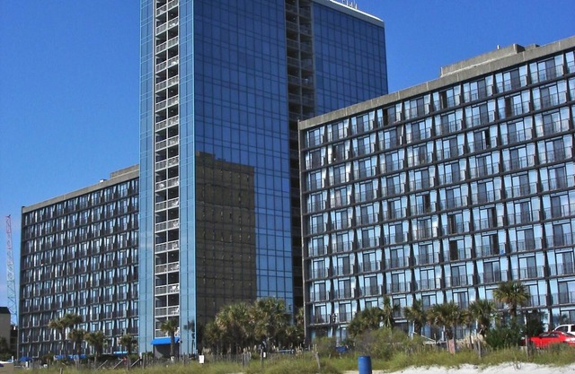 Walking distance from the Carolina Country Music Festival!