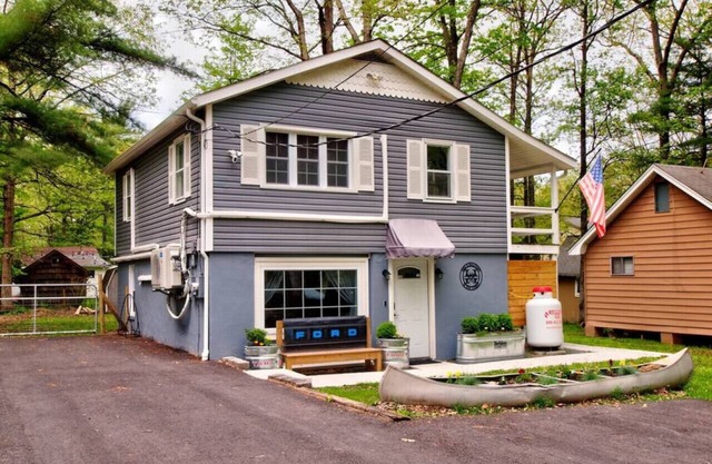 Wally`s House |Kayaks|Firepit|Central|Fireplace