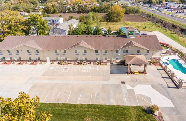 Wamego Inn and Suites