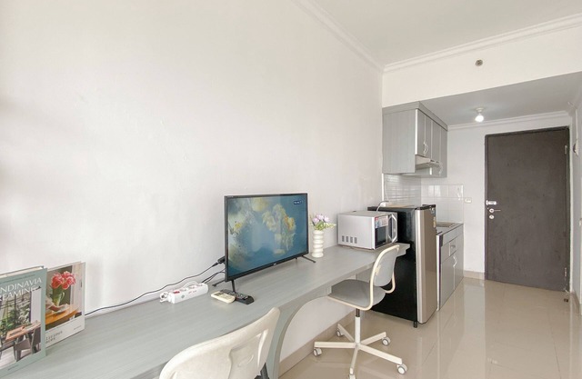 Warm And Good Studio Room At Park View Condominium Apartment