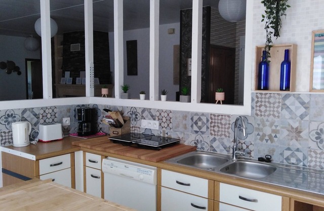 Warm, family home close to many activities (Périgord Vert)