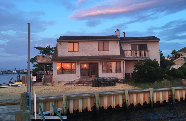 Water Front! Monterey Beach On Bay Spectacular Sunsets 6 Bdrm